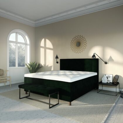 Kontinentalseng 180x210 cm i grøn farvet velour i et lyst soveværelse